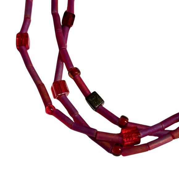Multistrand Red Beaded Necklace Glass Toggle Clasp 3 Strand 18" Magenta Bugle - Picture 4 of 5